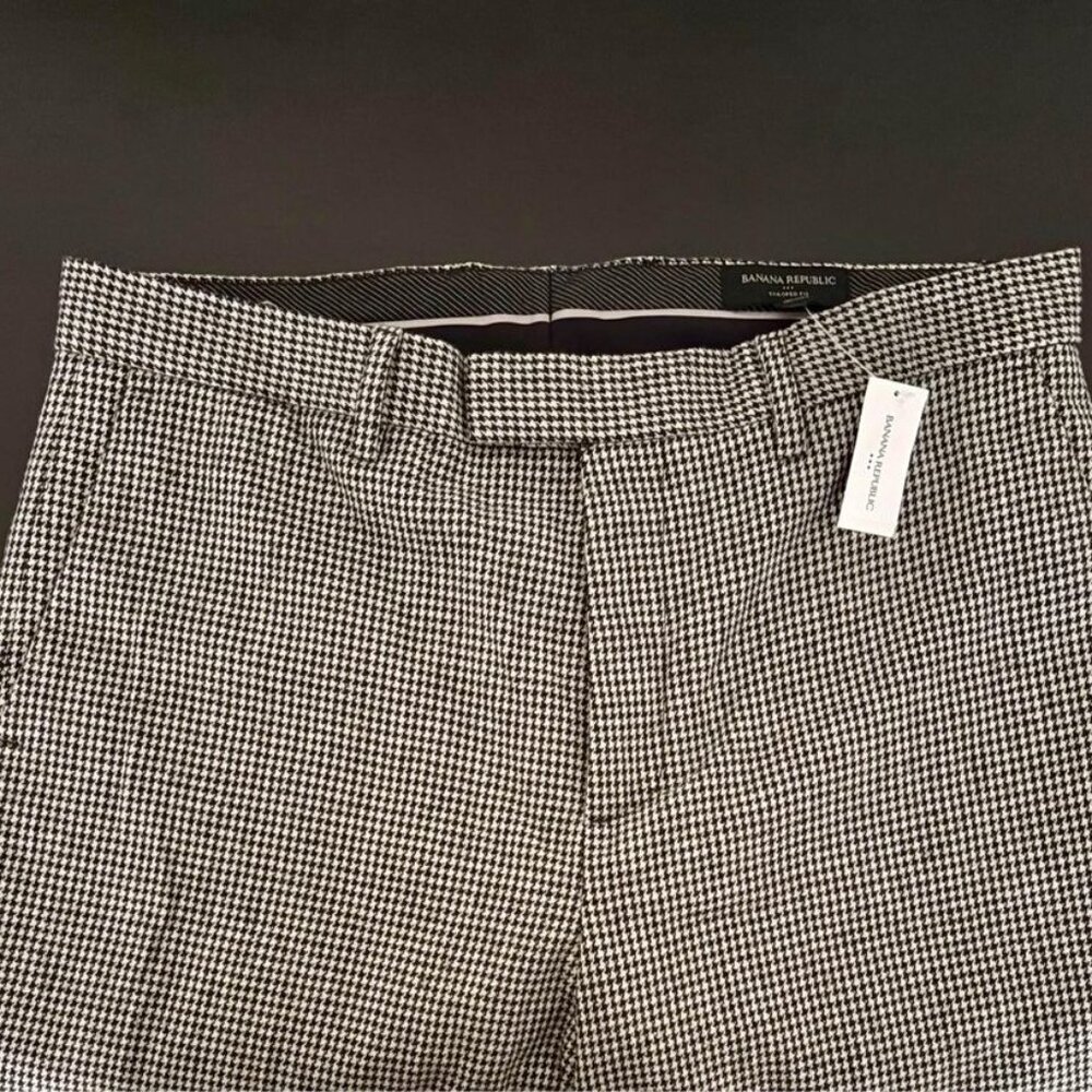 Brand New Banana Republic Tailor Fit Pants Size 31/32